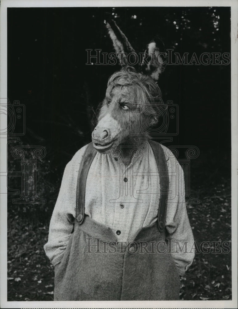 1969, Paul Rogers acts in &quot;A Midsummer NIght&#39;s Dream&quot; - Historic Images