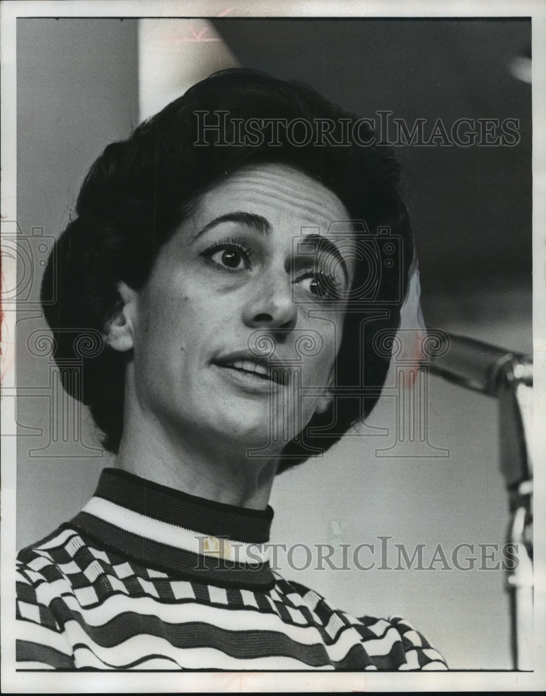1972, Lupe Serrano Talks About The American Ballet Theatre - Historic Images