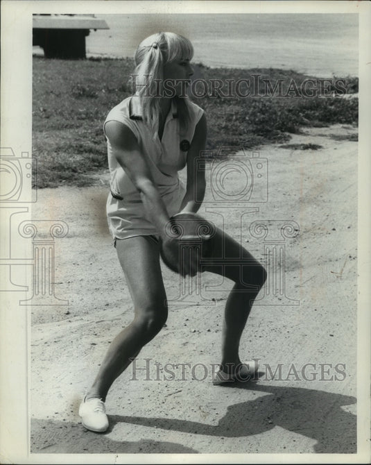 1967, Elke Sommer Throws Discus - Historic Images
