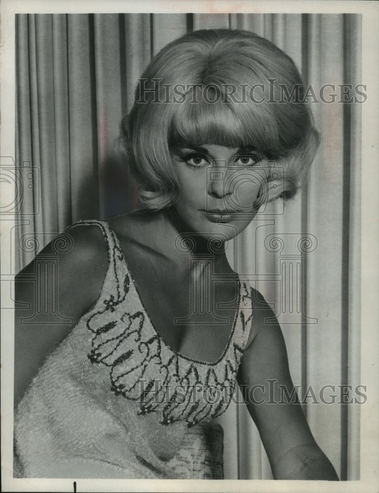 1967, Actress Elke Sommer - Historic Images