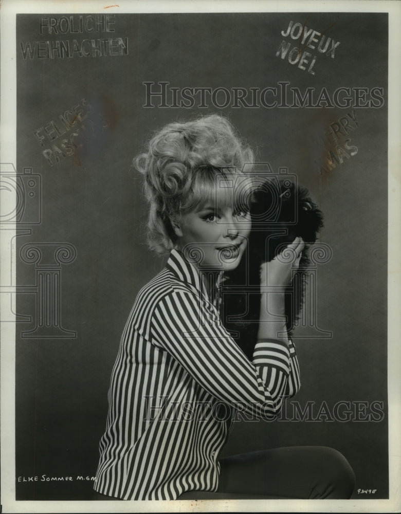 1964 Press Photo Actress Elke Sommer- Historic Images