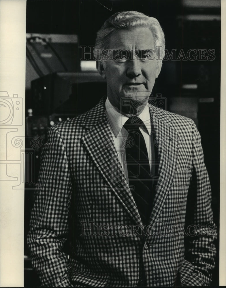 1986, Otto Schlaak, Retiring General Manager of Channels - mjp29229 - Historic Images