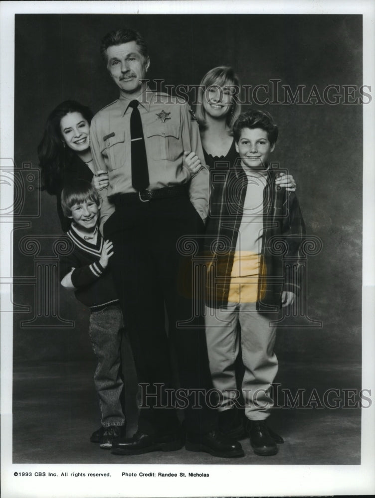 1993 Press Photo Tom Skerritt & others in "Picket Fences" - mjp29337 - Historic Images