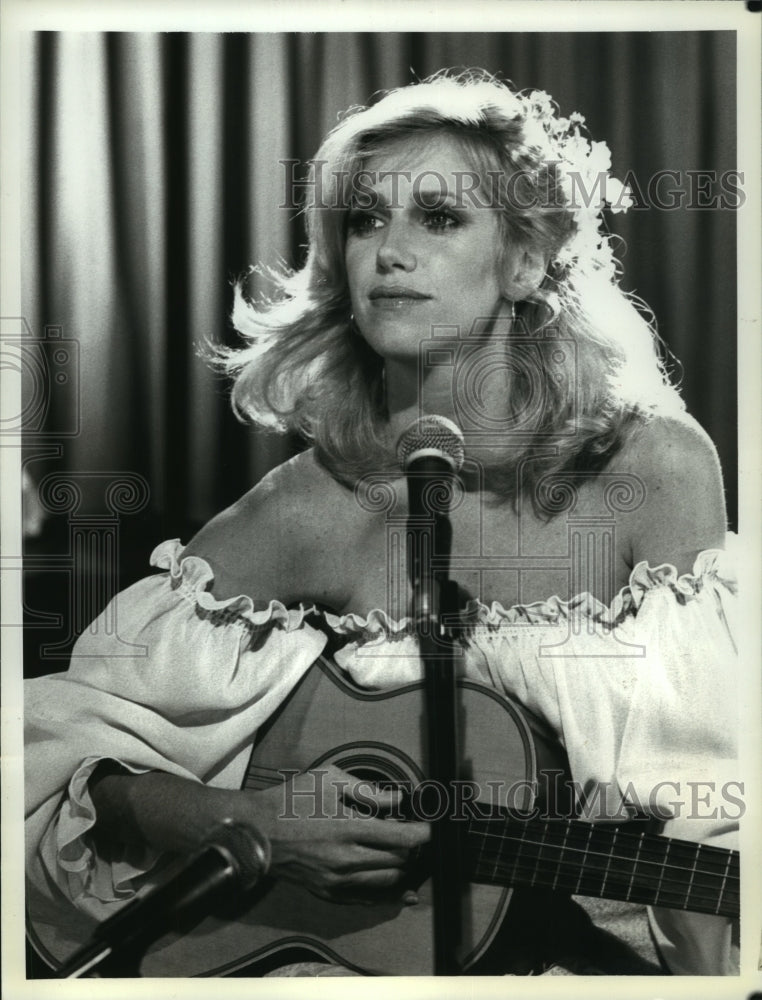 1978 Press Photo Suzanne Somers in &quot;Happily Ever After&quot; - Historic Images