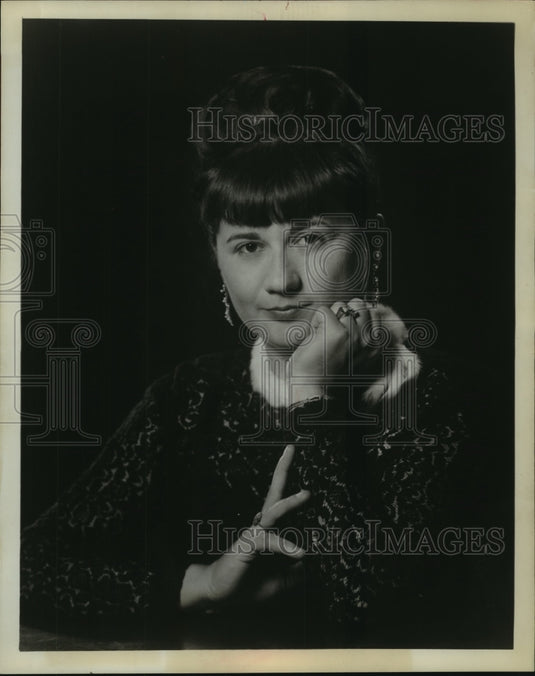 1969 Press Photo Pianist Claudette Sorel - Historic Images