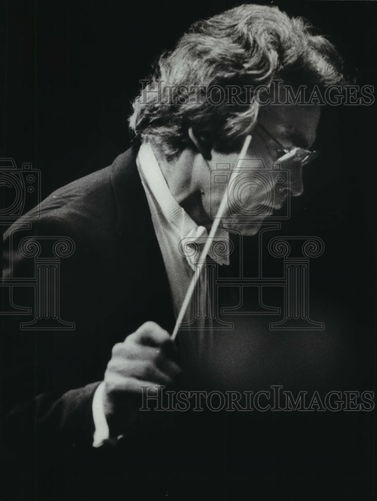 1980 Press Photo Milwaukee Symphony Director Kenneth Schermerhorn - mjp29442-Historic Images