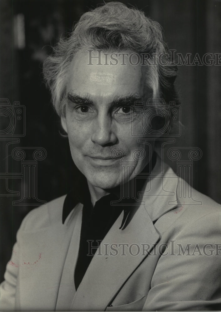 1983 Press Photo Kenneth Schermerhorn at Choristers' dress rehearsal - mjp29459-Historic Images