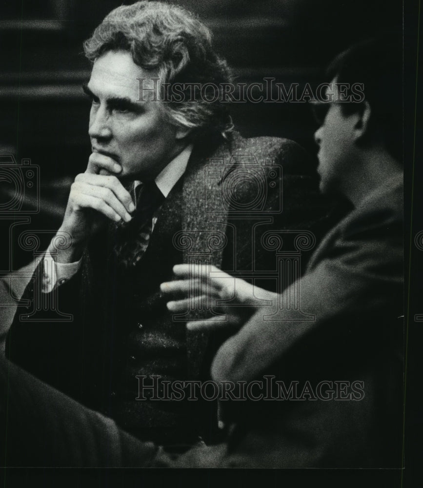 1980 Press Photo Kenneth Schermechorn at the divorce proceedings - mjp29466 - Historic Images