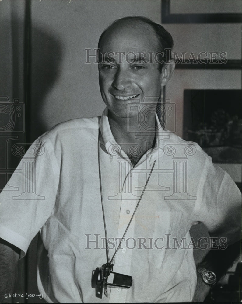 1966 Press Photo Mei Shavelson, director , producer, writer, United States. - Historic Images