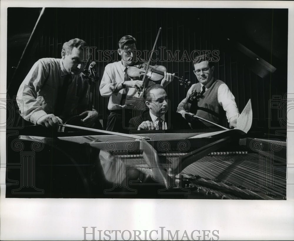 1966 Press Photo George Sopkin, Gerald Stanick &amp; others at UWM&#39;s Mozart festival - Historic Images