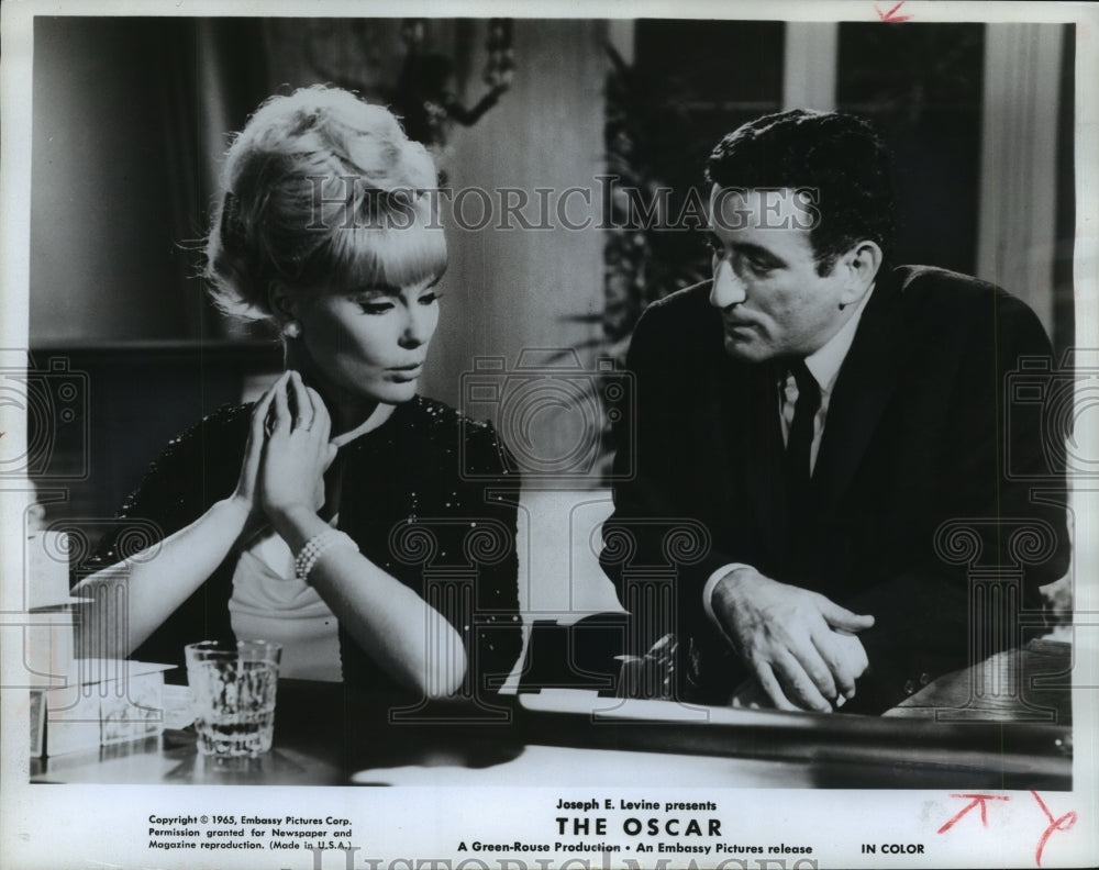 1965 Press Photo Elke Sommer And Tony Bennett In Scene From &#39;The Oscar&#39; - Historic Images