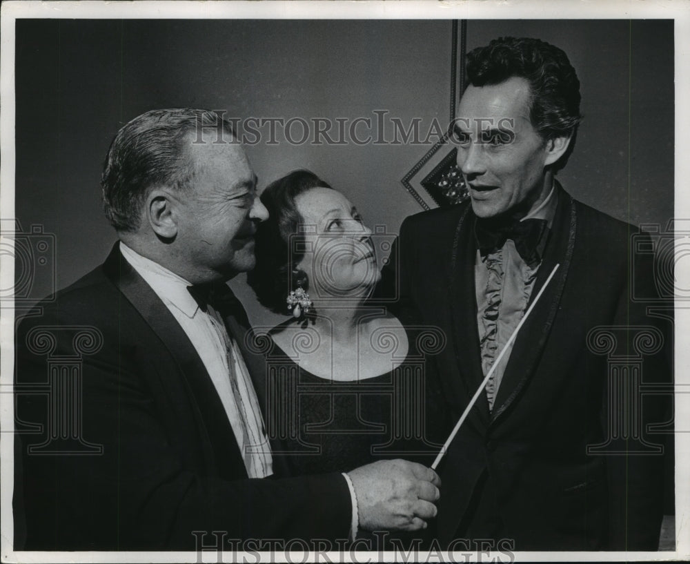 1970, Conductor Kenneth Schermerhorn with Mr. &amp; Mrs. Robert Scott - Historic Images