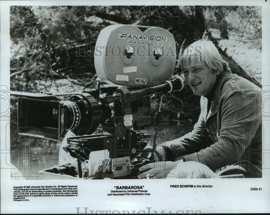 1982 Press Photo Australian director Fred Schepisi on location - mjp29809 - Historic Images