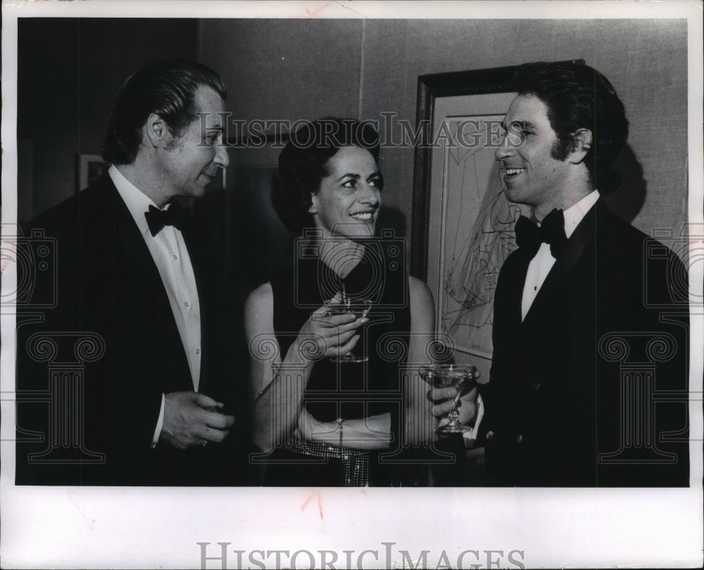 1971, Dancer Lupe Serrano With Others At Champagne Reception - Historic Images