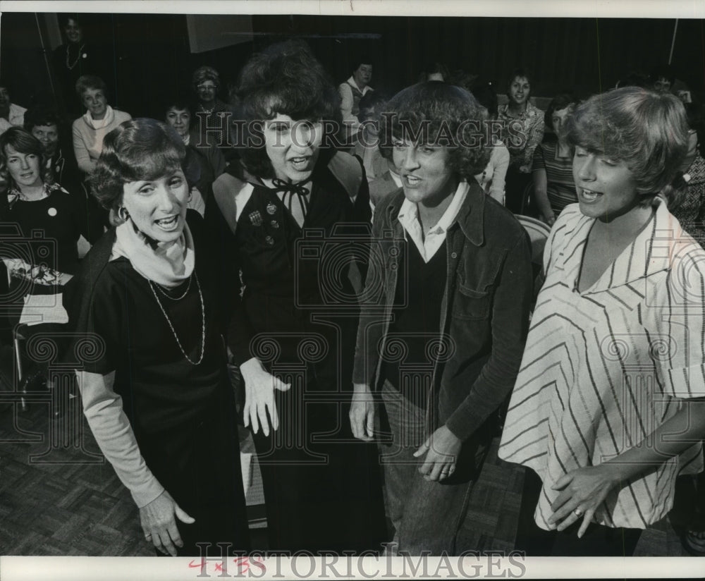 1977 Press Photo The Sequels singing group, Milwaukee - mjp29898-Historic Images