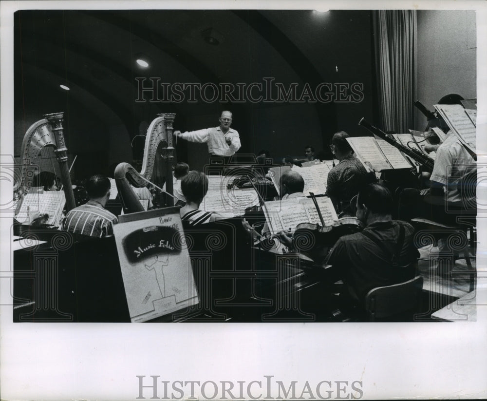 1963 Press Photo Thor Johnson, a american contemporary composer with orchestra. - Historic Images