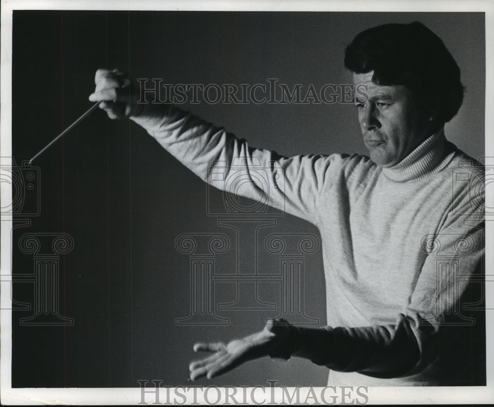 1973 Press Photo Conductor Istvan Jaray - Historic Images