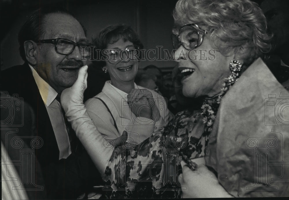 1992 Press Photo Hildegarde and Professor Robert Reichert at Bradley Pavilion - Historic Images