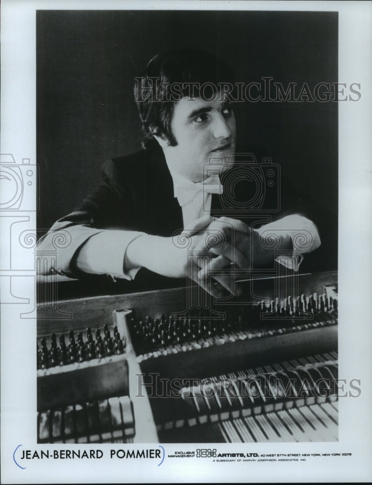 1981 Press Photo Jean-Bernard Pommier, French pianist and conductor - mjp30116 - Historic Images