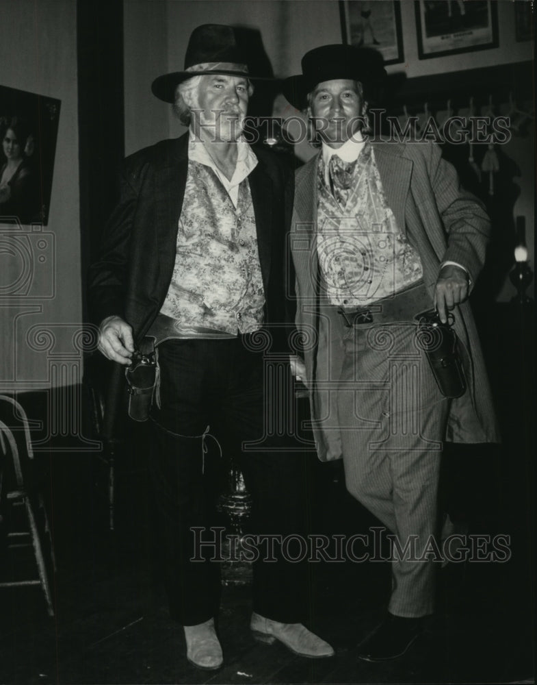 1991 Press Photo Producer And Actor Kelly Junkermann With Kenny Rogers- Historic Images