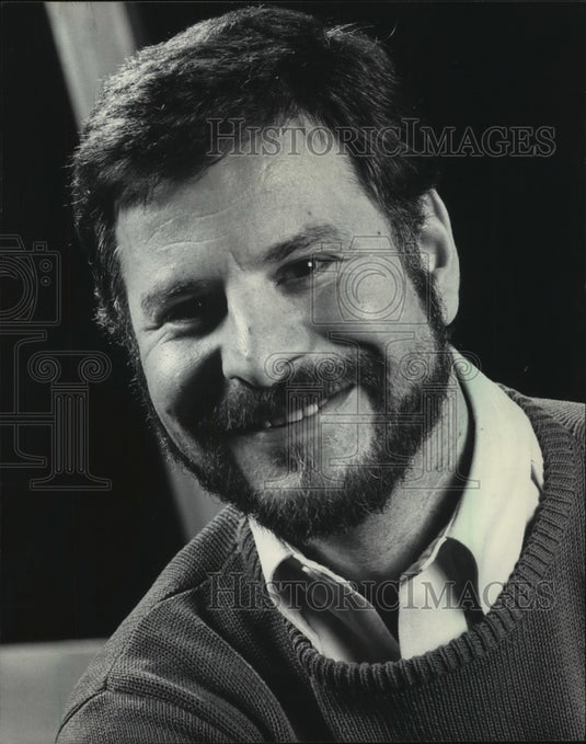 1986, Sanford Robbins, chairman at University of Wisconsin-Milwaukee - Historic Images