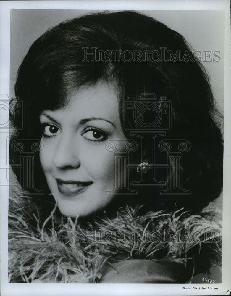 1979, Gail Robinson, professional soprano with Opera company. - Historic Images