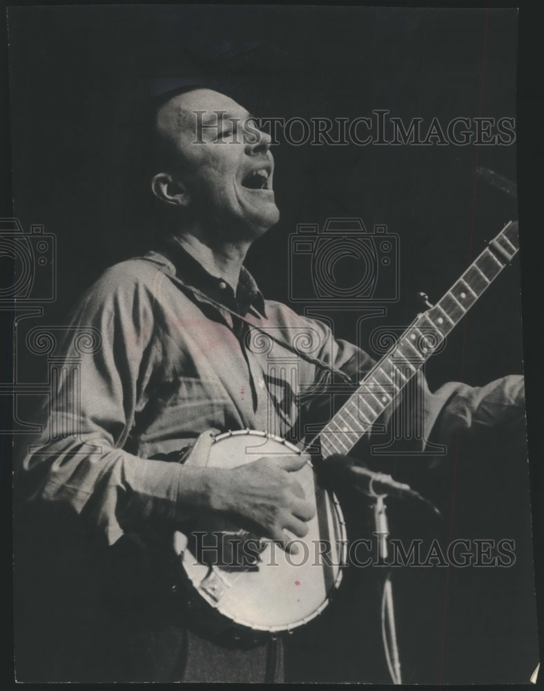 Press Photo Musician Peter Seeger - Historic Images