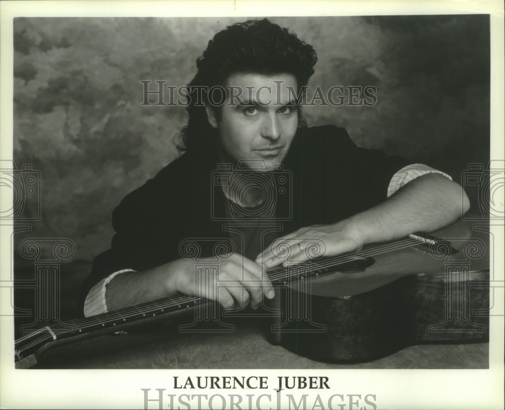 1990 Press Photo Laurence Juber, guitarist - mjp30611 - Historic Images