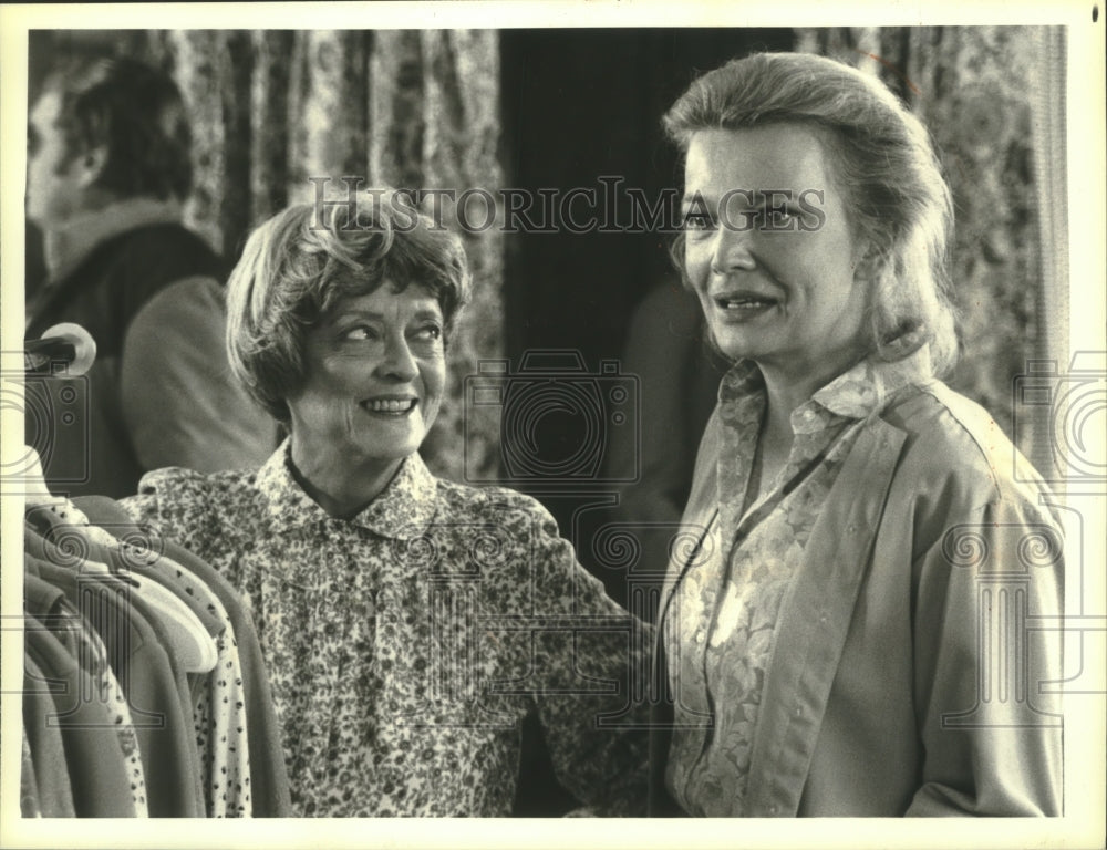 1979, Gena Rowlands and Bette Davis in Strangers on CBS - mjp30675 - Historic Images