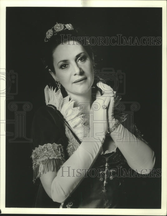 1990, Valeri Popova, Bulgarian Soprano in "Amelia In A Masked Ball" - Historic Images
