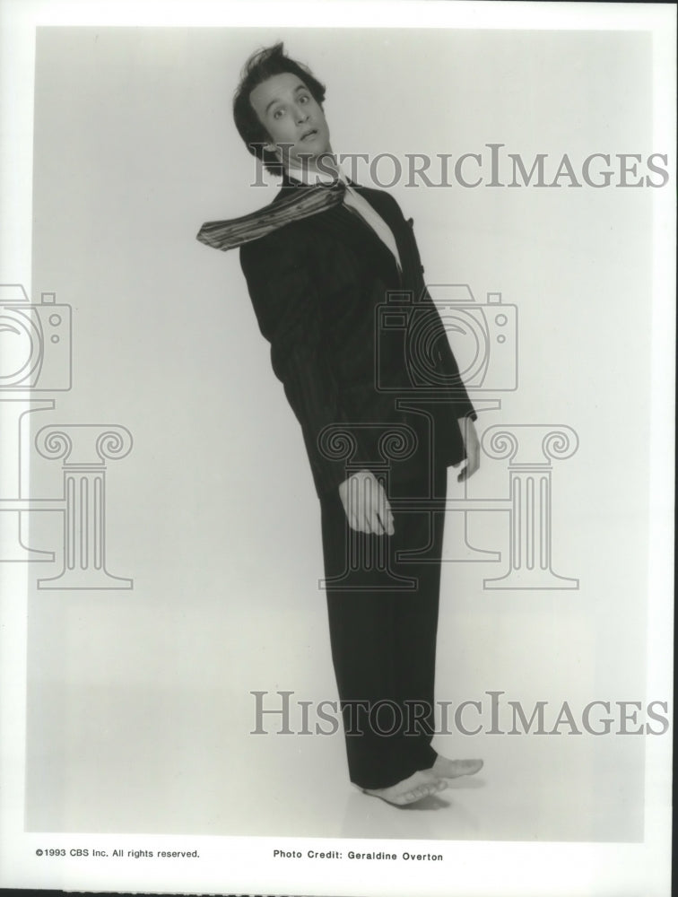 1993 Press Photo Bronson Pinchot stars in "The Trouble with Larry" on CBS-TV - Historic Images