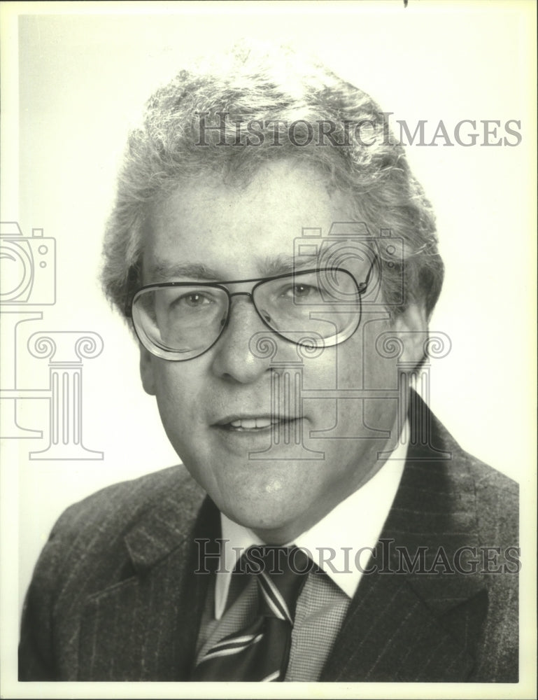 1986 Press Photo M.S. (Bud) Rukeyser Jr. Executive Vice President NBC - Historic Images