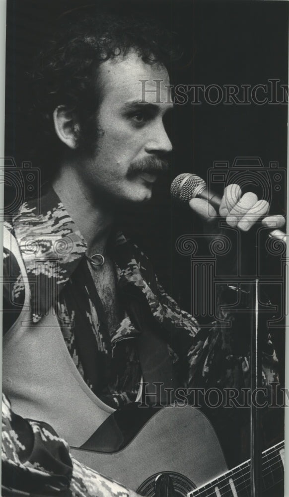 Davit Ruka 1978 Press Photo Singer David E.W. Ruka