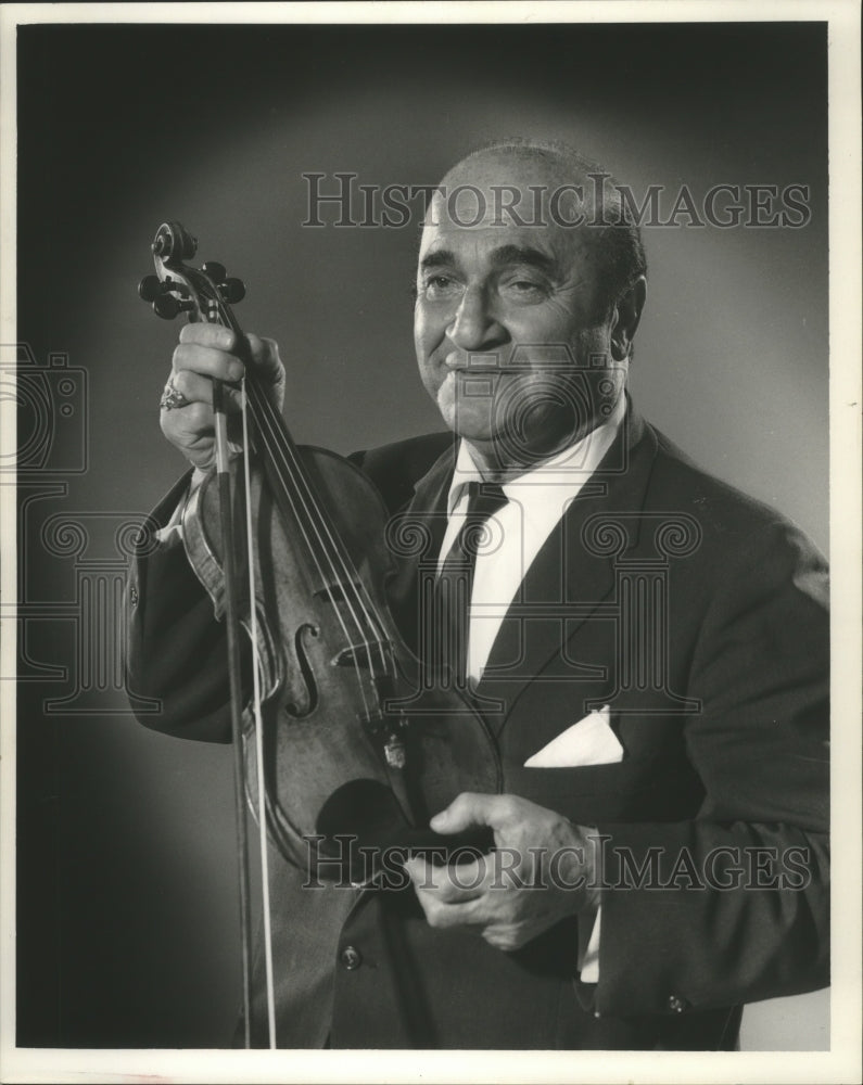1967, Violinist Dave Rubinoff, United States musician - Historic Images