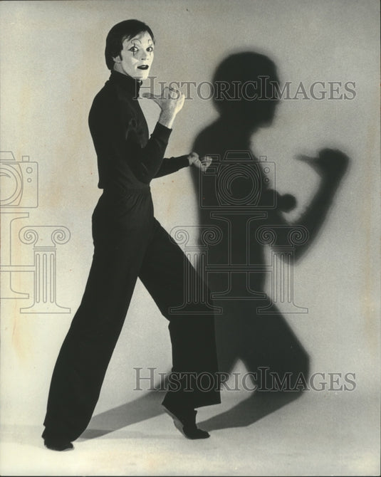 1978 Press Photo Milwaukeean Mime Eugene Rubenzer perfoms - mjp31148 - Historic Images