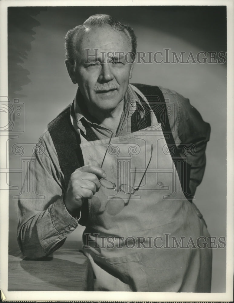 Press Photo actor Charlie Ruggles stars in "The World of Mr. Sweeney" - Historic Images