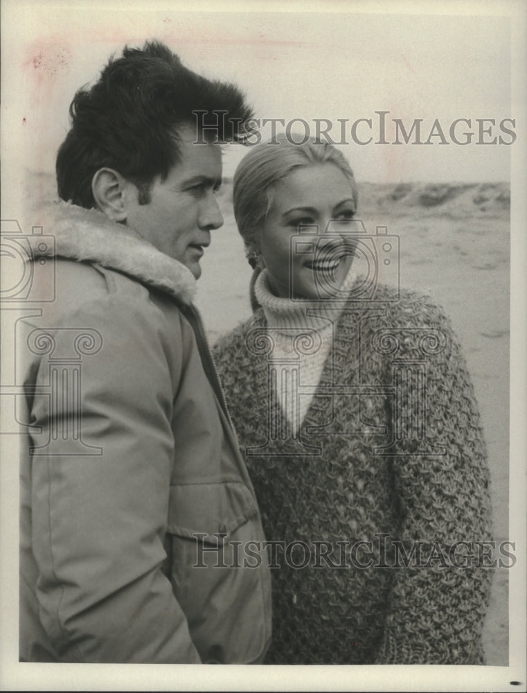 1979 Press Photo Martin Sheen and Theresa Russell star in &quot;Blind Ambition&quot; on CB-Historic Images
