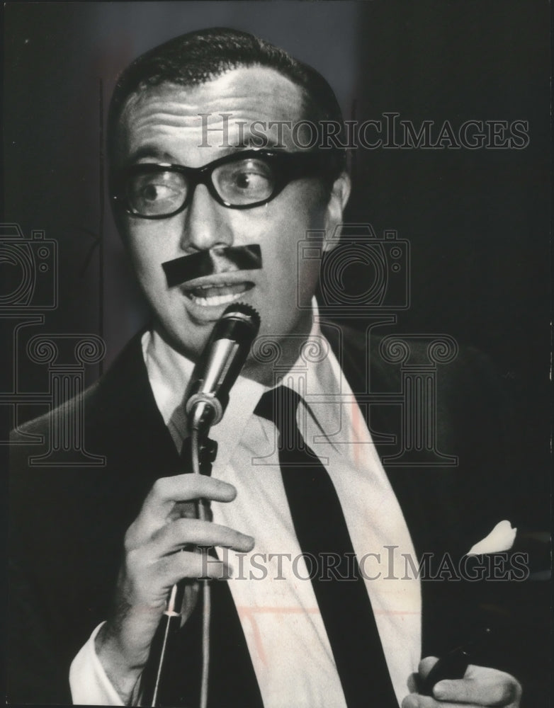 1966, Entertainer Will Jordan At Fazio&#39;s On Fifth - Historic Images