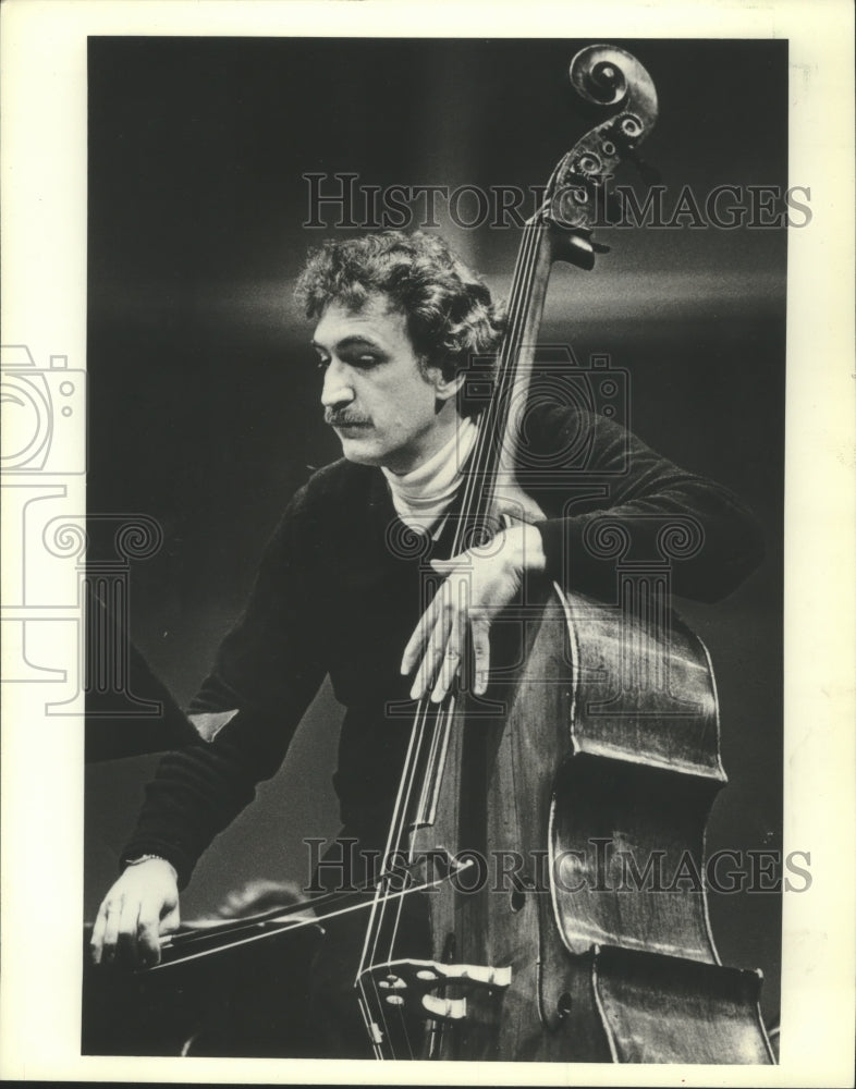 Press Photo Roger Ruggeri, MSO Principal Bass - Historic Images