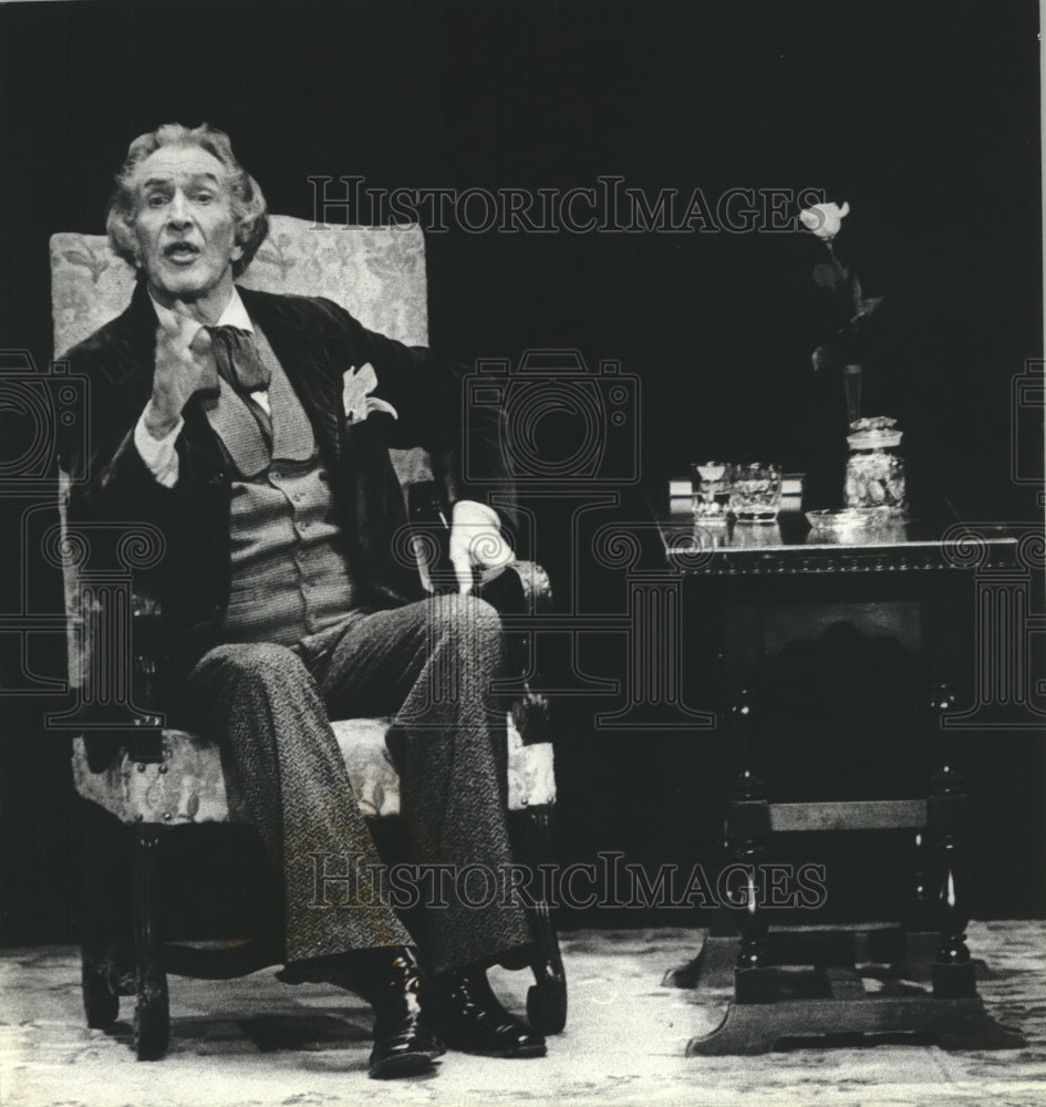 1982 Press Photo Vincent Price, in costume as Oscar Wilde at Pabst Theatre - Historic Images
