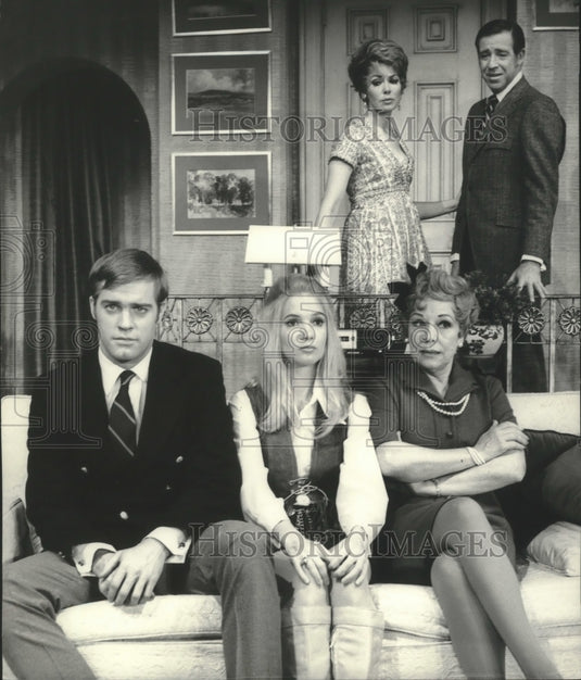1970, Barbara Rush & other stars of "Forty Carats" a hit comedy - Historic Images