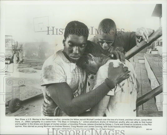 1978 Stan Shaw comforts Michael Lembeck, scene The Boys in Company C - Historic Images