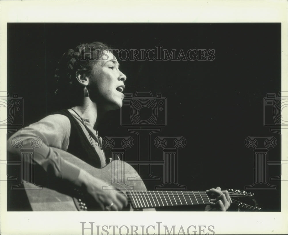 1985 Press Photo Claudia Schmidt Milwaukee singer / songwriter - mjp31861 - Historic Images