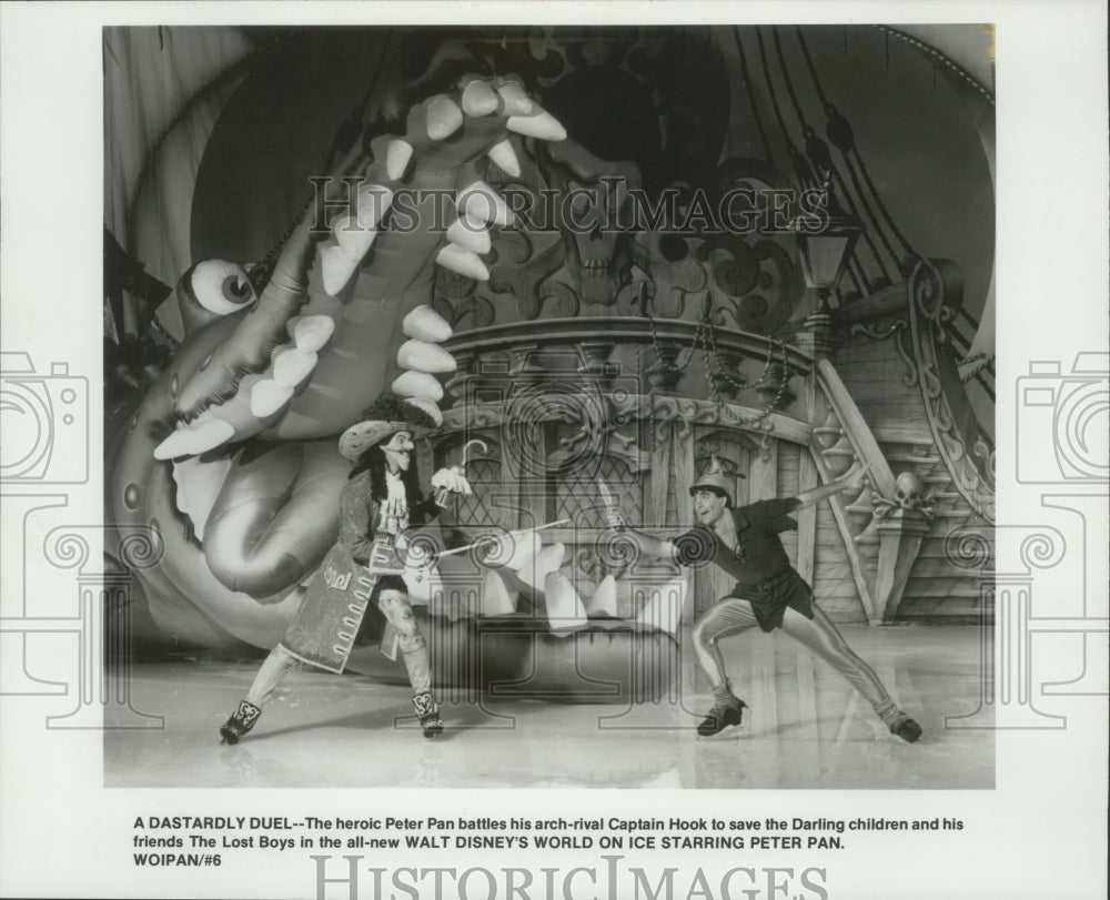 1990, Disney&#39;s Holiday on ice, Captain Hook battles Peter Pan - Historic Images