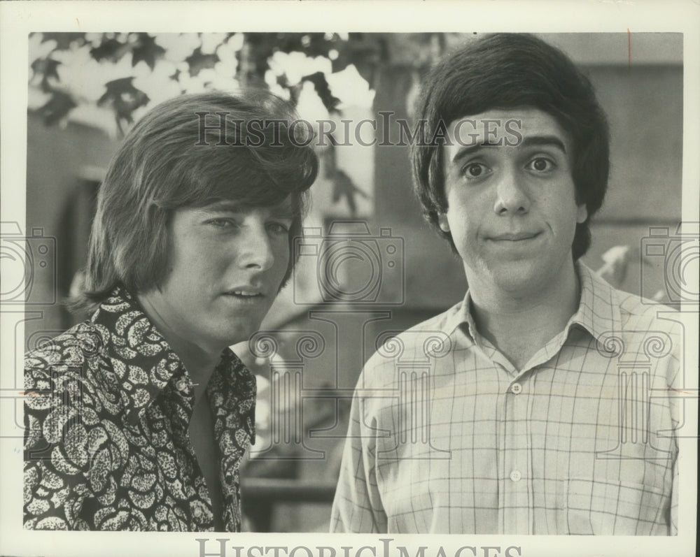 1971 Press Photo Wes Stern With Bobby Sherman In ABC's 'Getting Together' - Historic Images