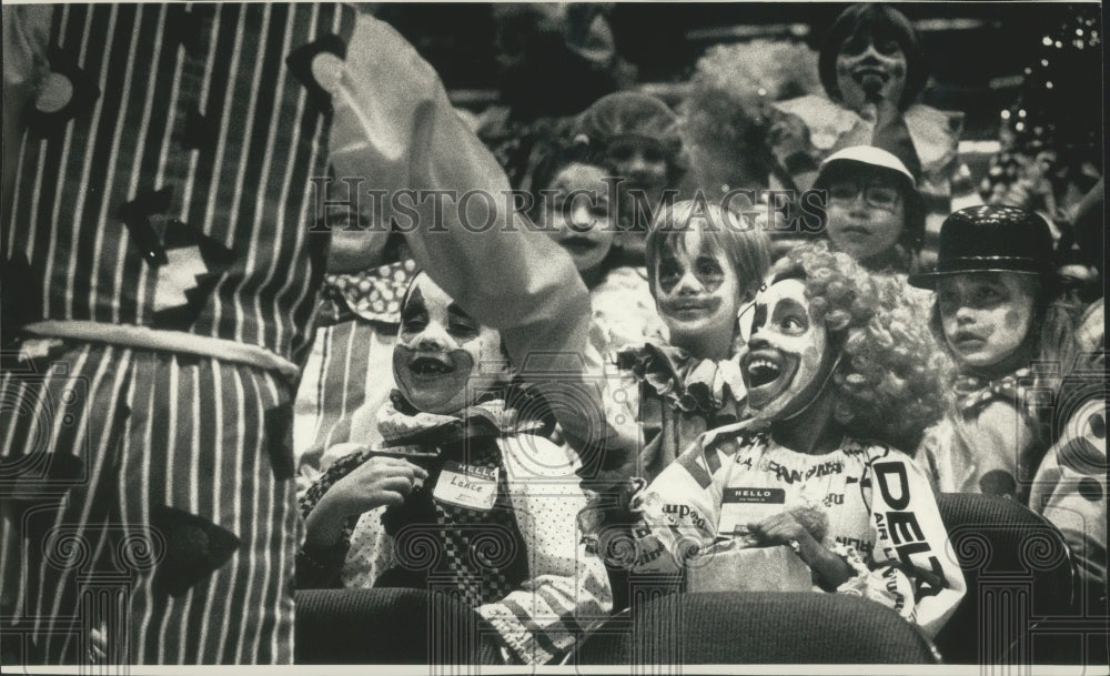 1991 Press Photo Ringling Bros. and Barnum &amp; Bailey Circus at elementary school - Historic Images
