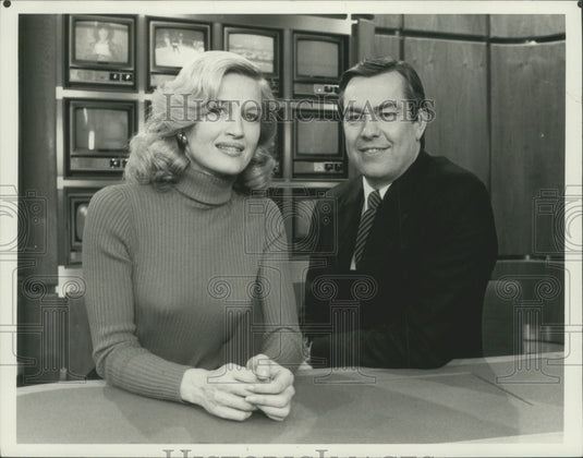 1982 Press Photo Diane Sawyer And Bill Curtis Of 'CBS Morning News' - mjp32074 - Historic Images