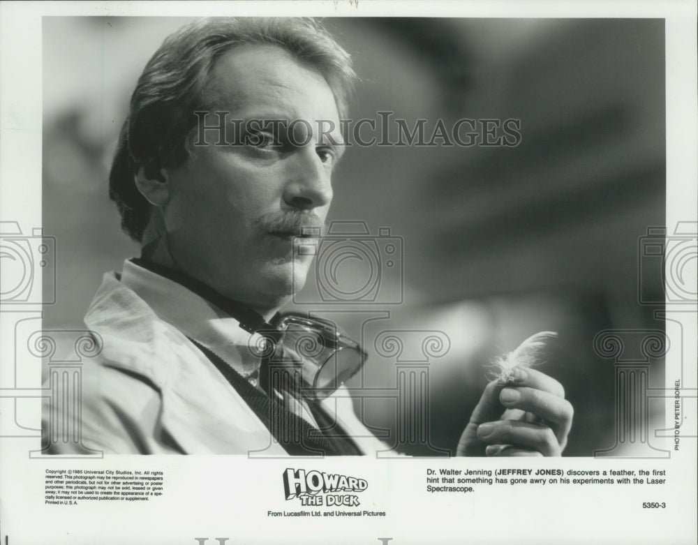 1985 Press Photo Actor Jeffrey Jones Stars In 'Howard The Duck' - mjp32115 - Historic Images