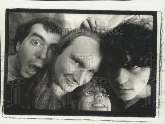 1990 Press Photo Members Of The Joker's Henchmen Play The Toad Cafe - mjp32118 - Historic Images