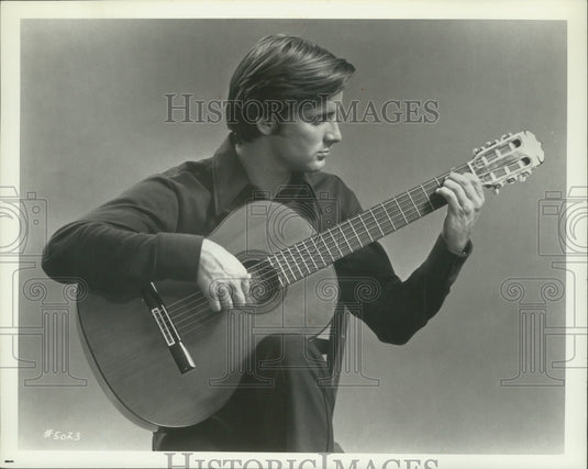 1972, Guitarist Christopher Parkening - mjp32120 - Historic Images